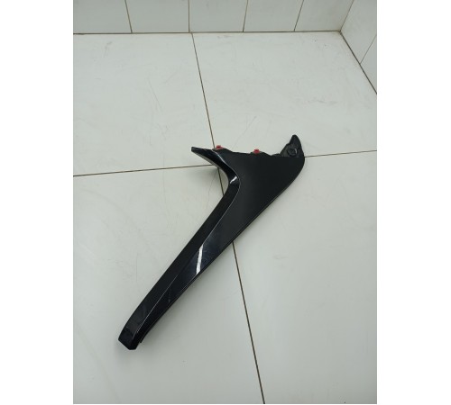 накладка двери багажника правая