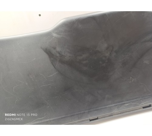 Обшивка крышки багажника