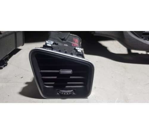 Дефлектор воздушный правый