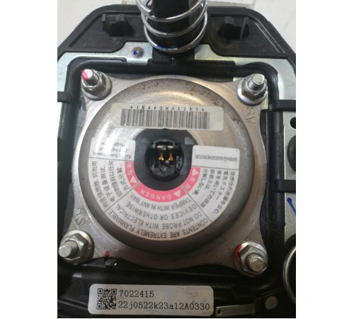 Подушка безопасности водителя, в руль