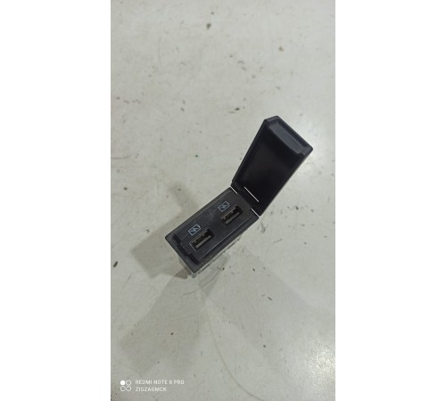 Разъем USB (двойной)