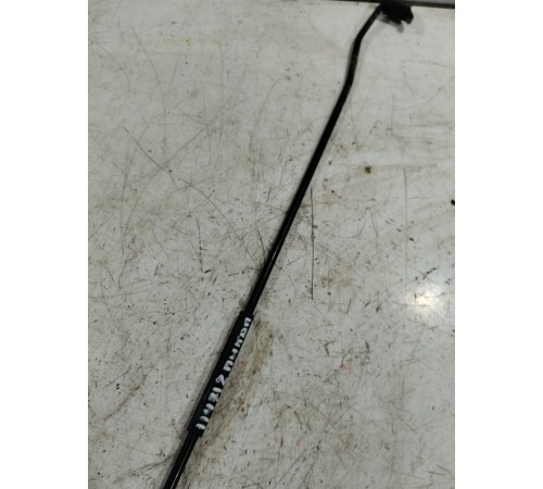 Держатель капота