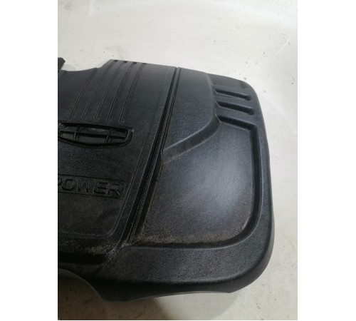 Крышка двигателя декоративная