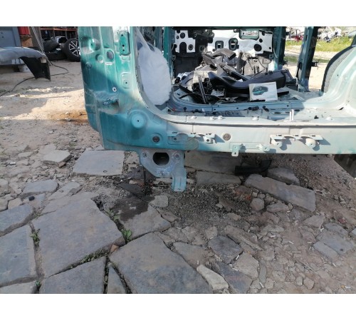 Задняя панель кузова