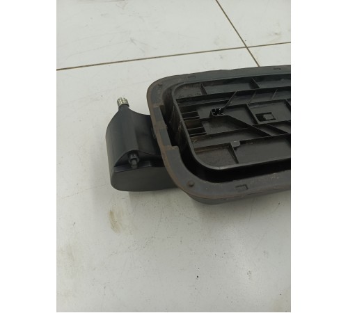 Лючок топливного бака с крышкой в сборе