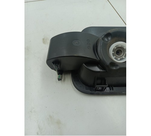 Лючок топливного бака с крышкой в сборе