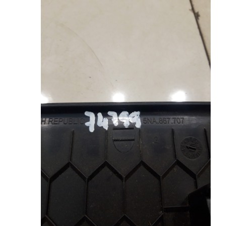 Обшивка крышки багажника