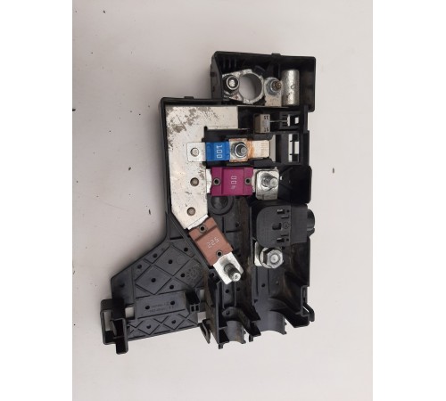 Клемма аккумулятора