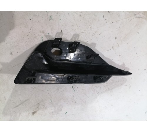 Решетка переднего бампера левая , накладка