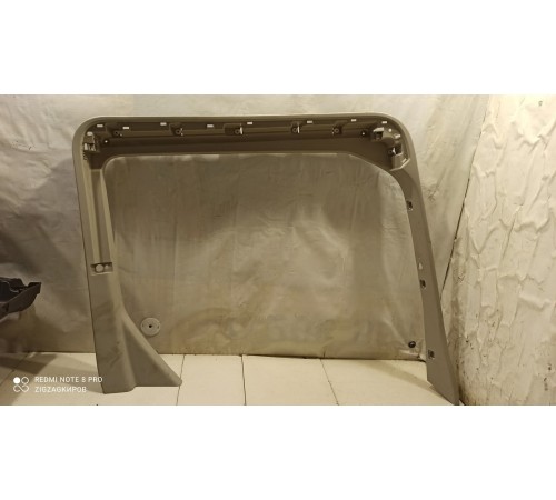 Обшивка левой двери верхняя внутренняя