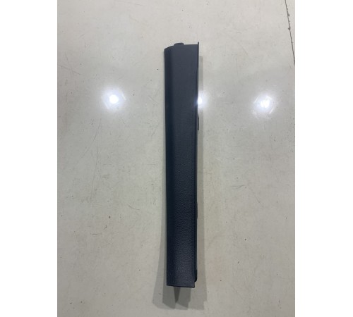 Обшивка стойки (передняя правая)