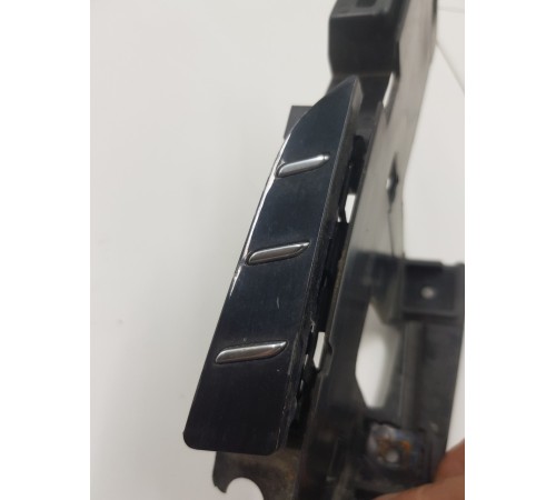 Блок сенсорных кнопок управления информационным дисплеем правый