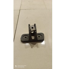 Кронштейн(крепление) солнцезащитного козырька правого