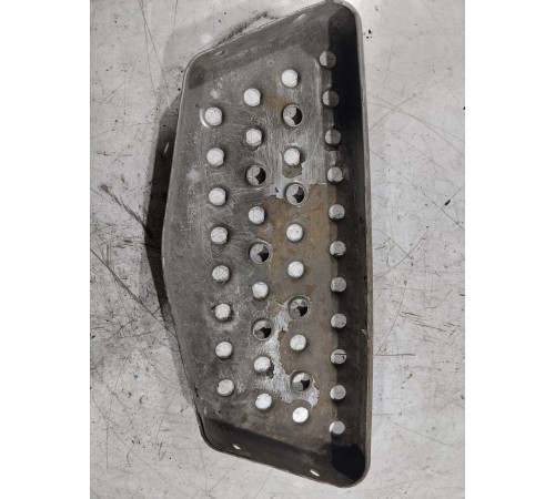 Ступень подножки кабины