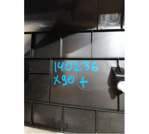 Обшивка крышки багажника верхняя