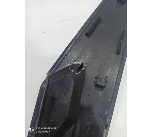 Декоративная накладка кузова правая