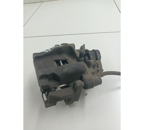 Суппорт задний правый