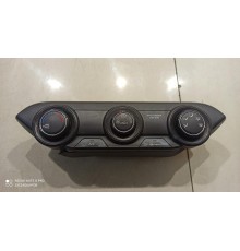 Блок управления климатом(передний)