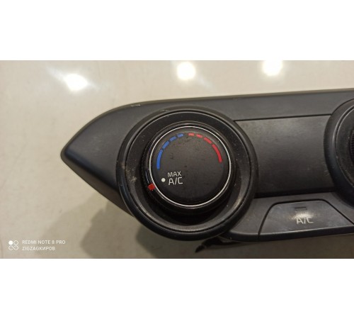 Блок управления климатом(передний)