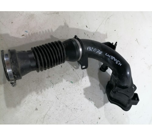 Патрубок воздушный