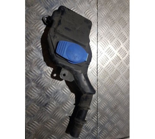 Бачок стеклоомывателя