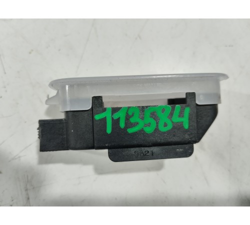 Плафон внутреннего освещения салона 