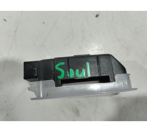 Плафон внутреннего освещения салона 