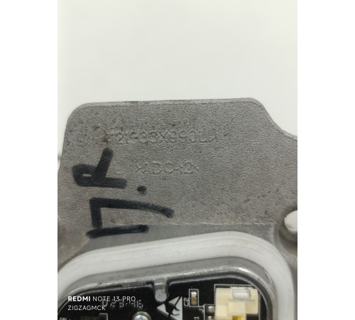 Блок фары передний правый LED