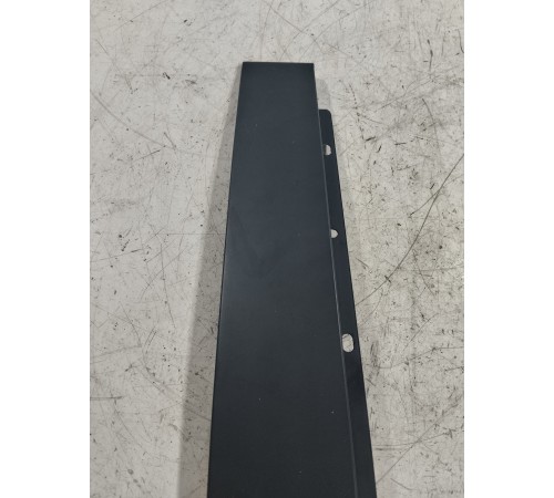 Накладка двери передняя правая