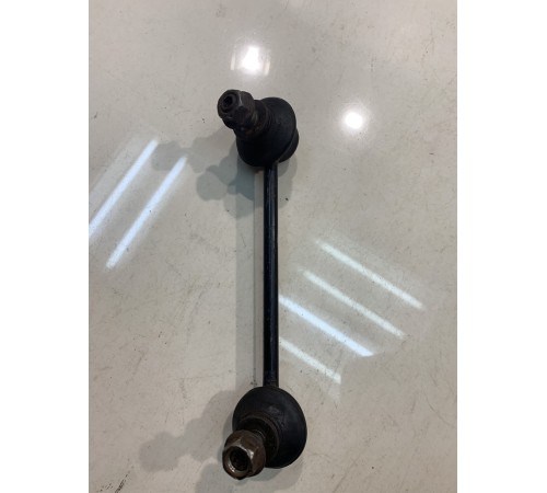 Стойка заднего стабилизатора