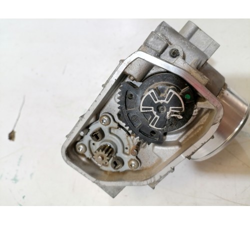 Дроссельная заслонка