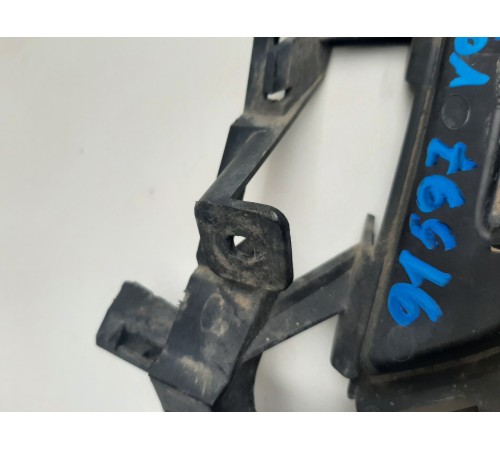 Заглушка противотуманной фары (левая)