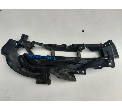 Заглушка противотуманной фары (левая)