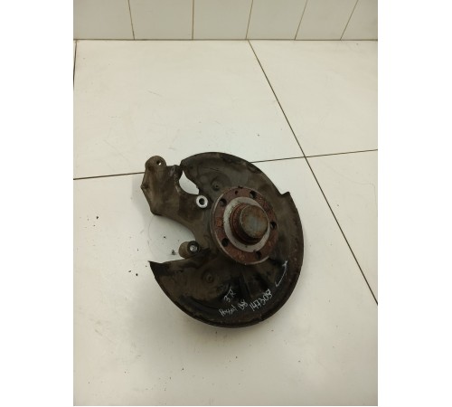 Кулак поворотный задний правый