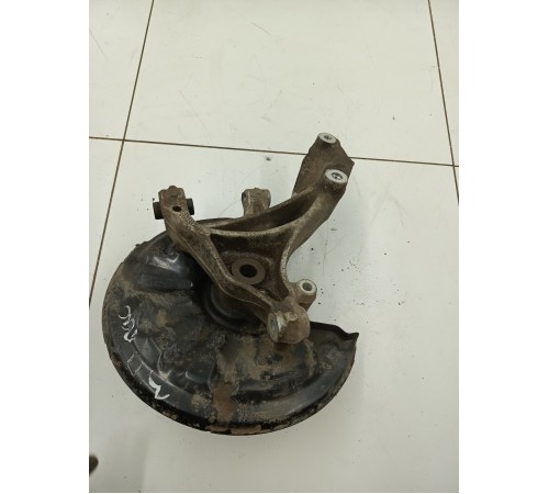 Кулак поворотный задний правый