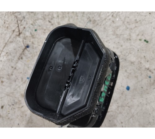 Воздушный дефлектор салона левый