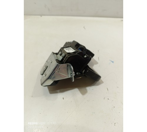 Замок крышки багажника