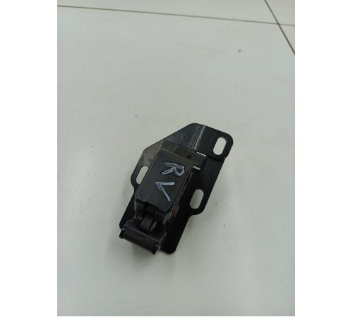 Замок двери задней левой