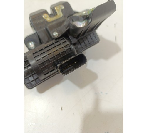 Замок крышки багажника