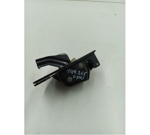 Замок двери задней левой