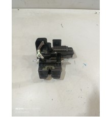 Замок крышки багажника