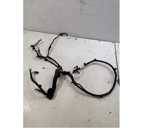 Электропроводка крышки багажника