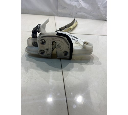 Замок двери (передний, левый)