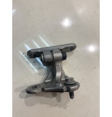 Петля двери (задняя, левая, верхняя)