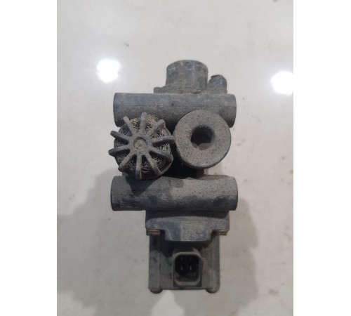 Кран управления пневмоподвеской главный WABCO