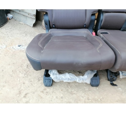 Задний ряд сидений