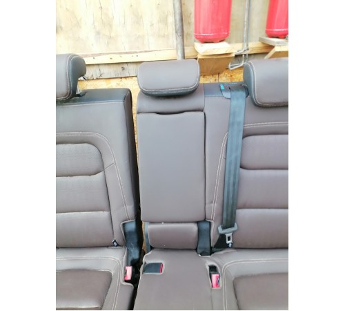 Задний ряд сидений