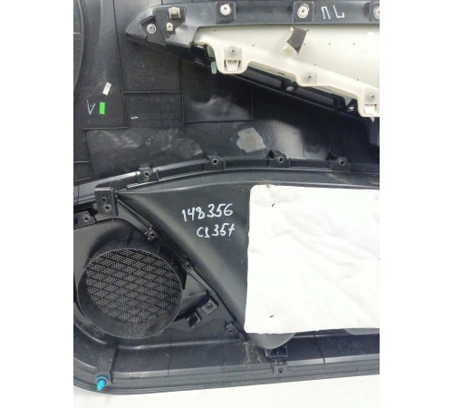 Обшивка двери передняя левая