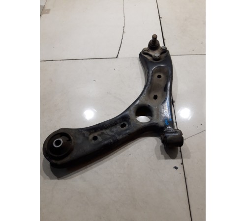 Рычаг подвески(передний левый нижний)