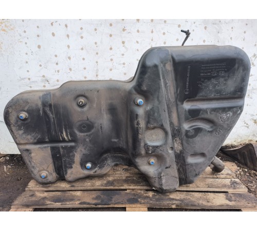 Бак топливный